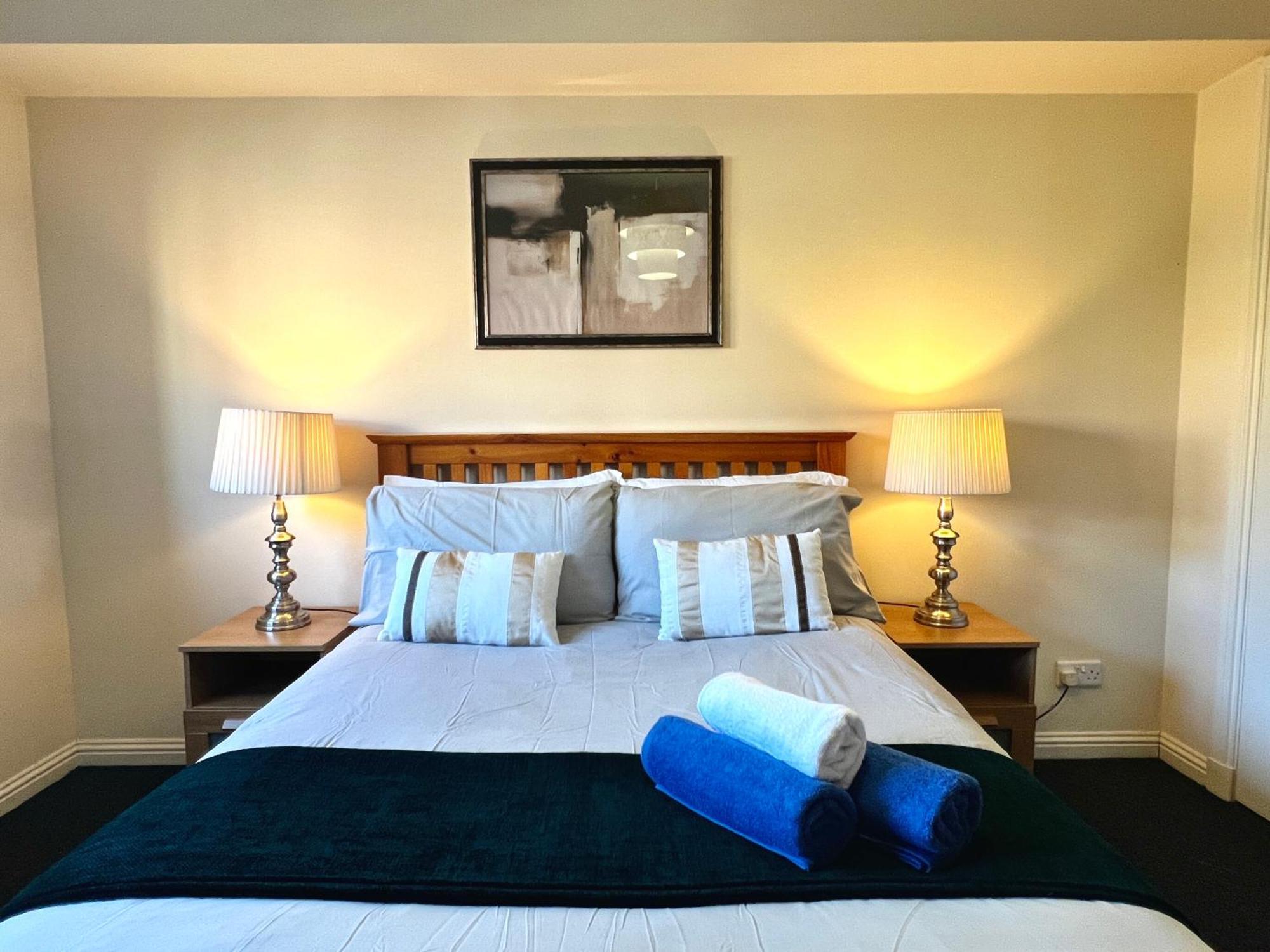 Stylish Modern Flat With Juliet Balcony & Parking Apartment Glasgow Luaran gambar