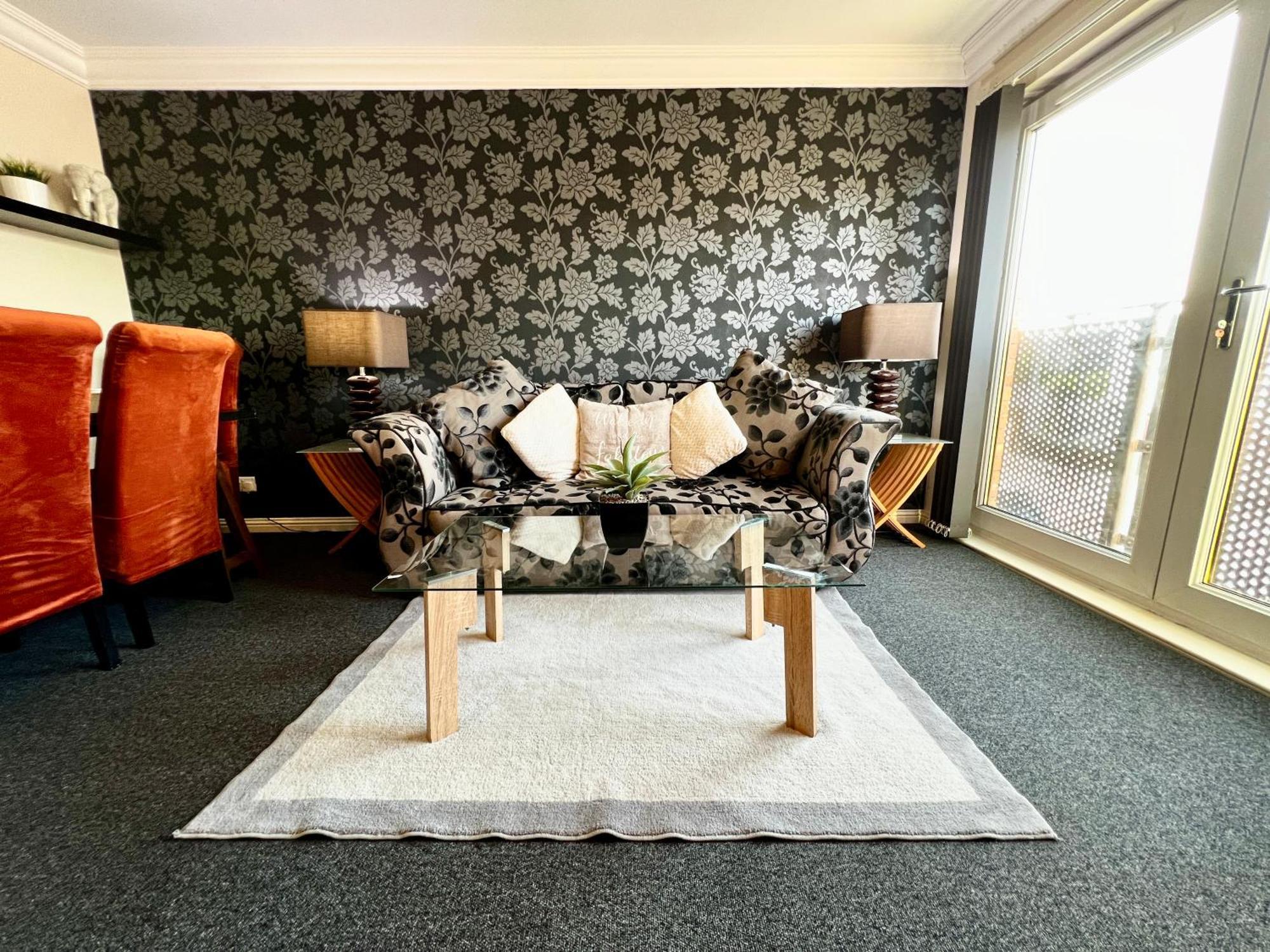 Stylish Modern Flat With Juliet Balcony & Parking Apartment Glasgow Luaran gambar