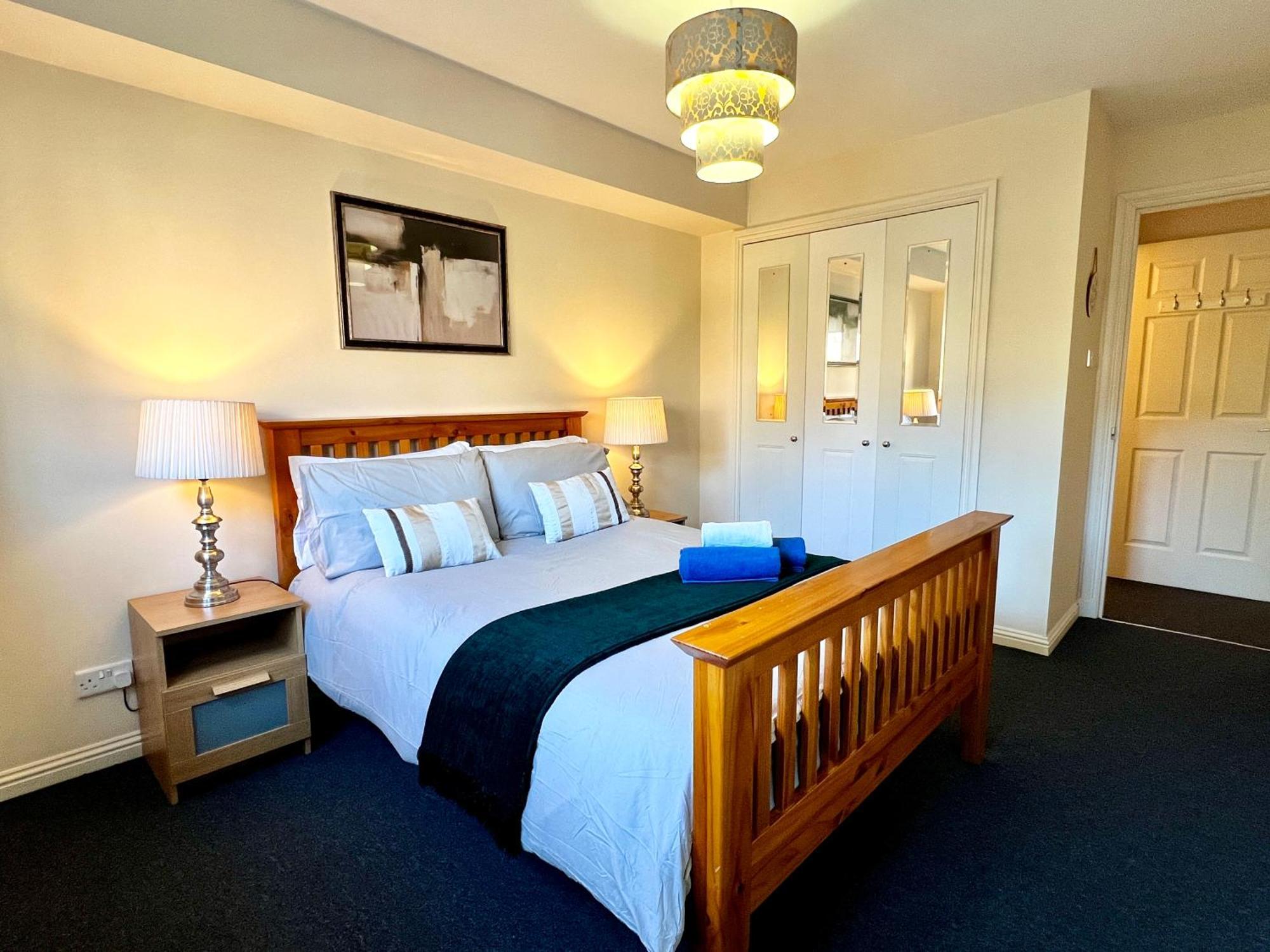 Stylish Modern Flat With Juliet Balcony & Parking Apartment Glasgow Luaran gambar