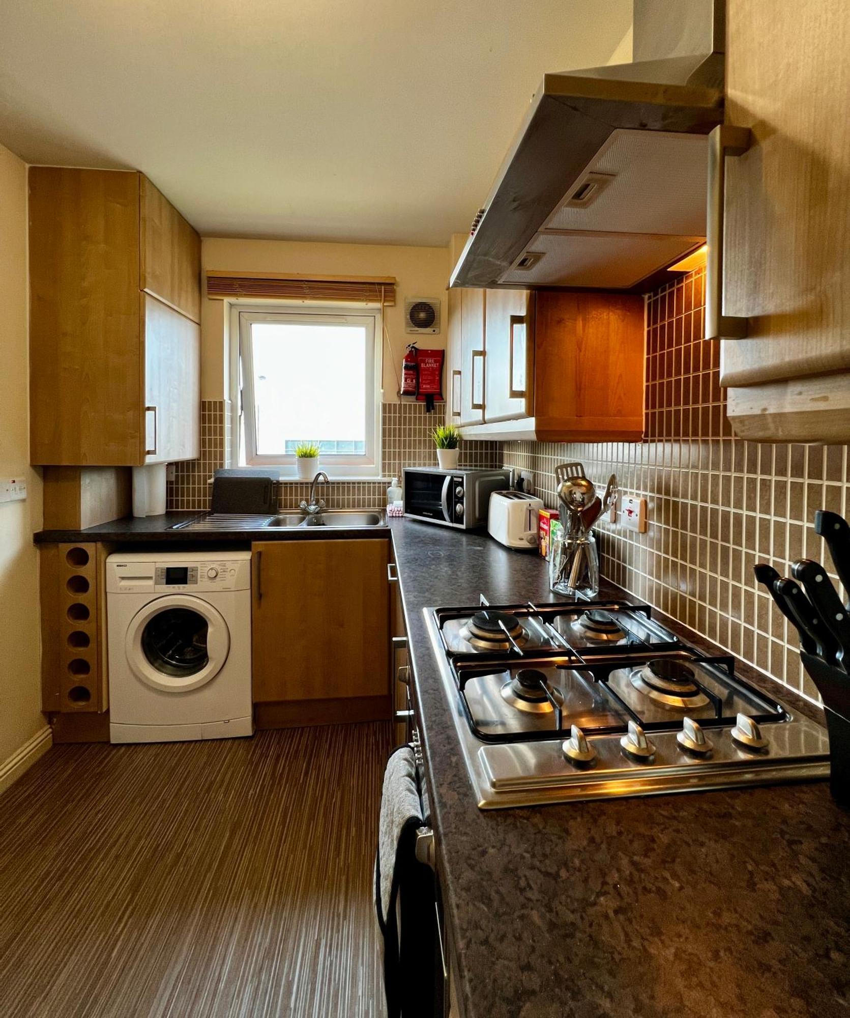 Stylish Modern Flat With Juliet Balcony & Parking Apartment Glasgow Luaran gambar