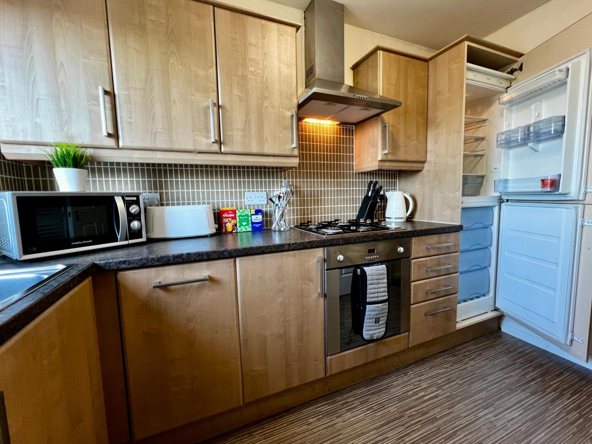 Stylish Modern Flat With Juliet Balcony & Parking Apartment Glasgow Luaran gambar