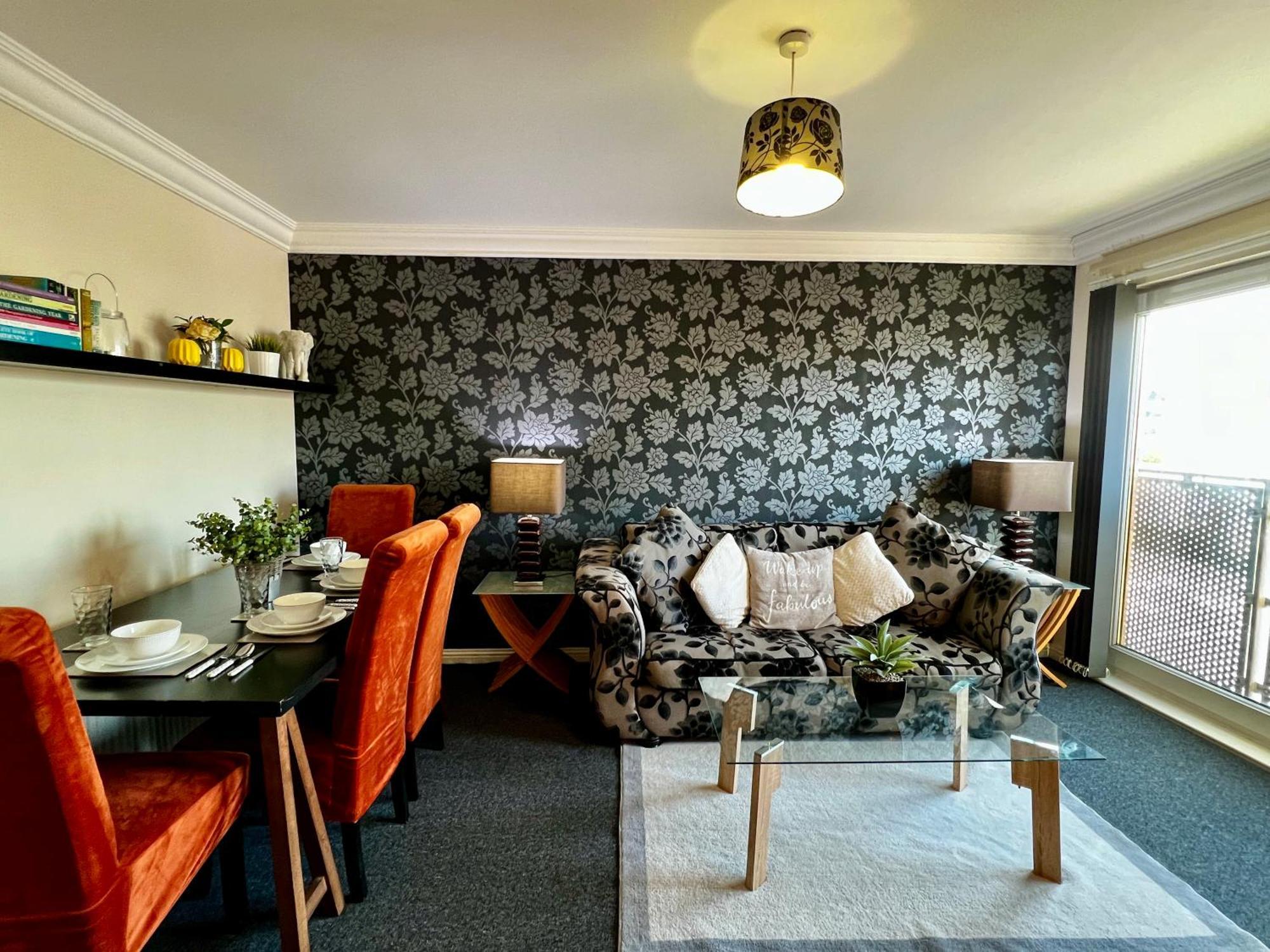 Stylish Modern Flat With Juliet Balcony & Parking Apartment Glasgow Luaran gambar