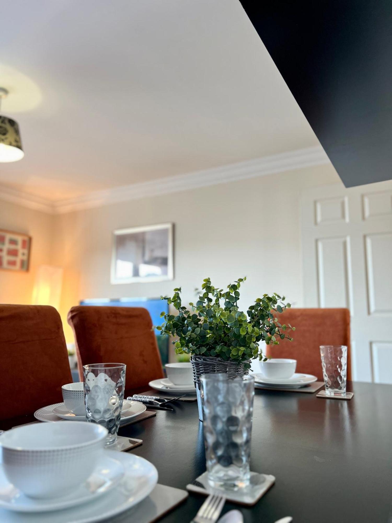 Stylish Modern Flat With Juliet Balcony & Parking Apartment Glasgow Luaran gambar